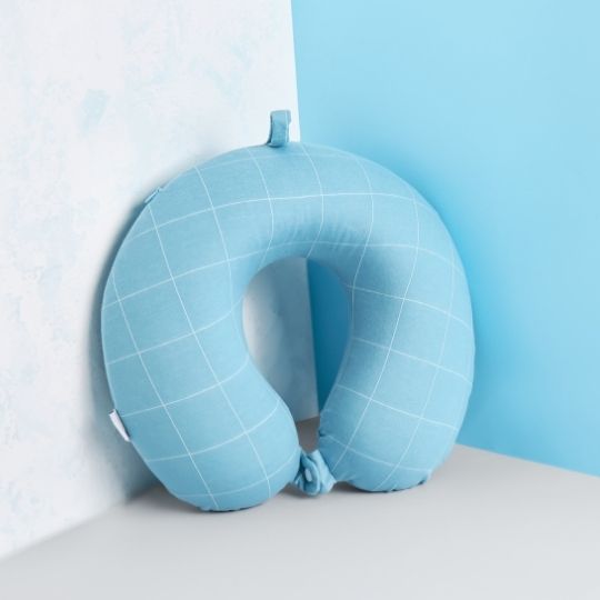 3 Reasons Why You Should Pack that Neck Pillow for Your Next Trip